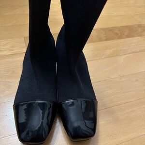 Chic Black Heeled Boots for Women